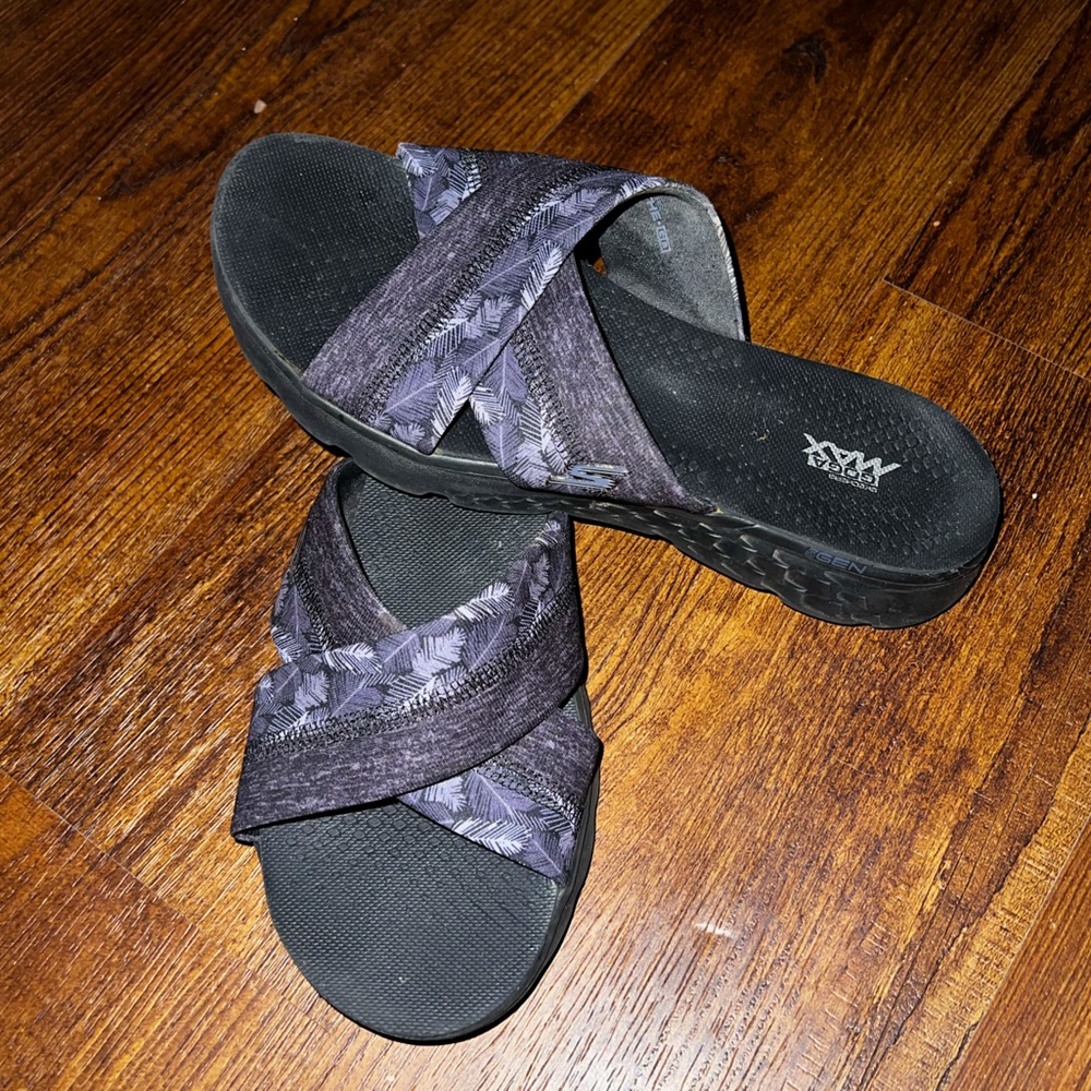 Sketchers On The Go 400 Goga Max Slide Sandals Black Tropical